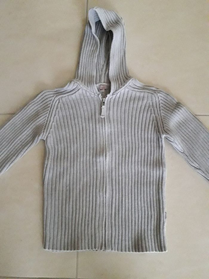 Gilet avec capuche - 9/10 ans