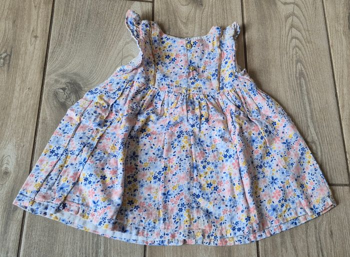 Robe manches courtes