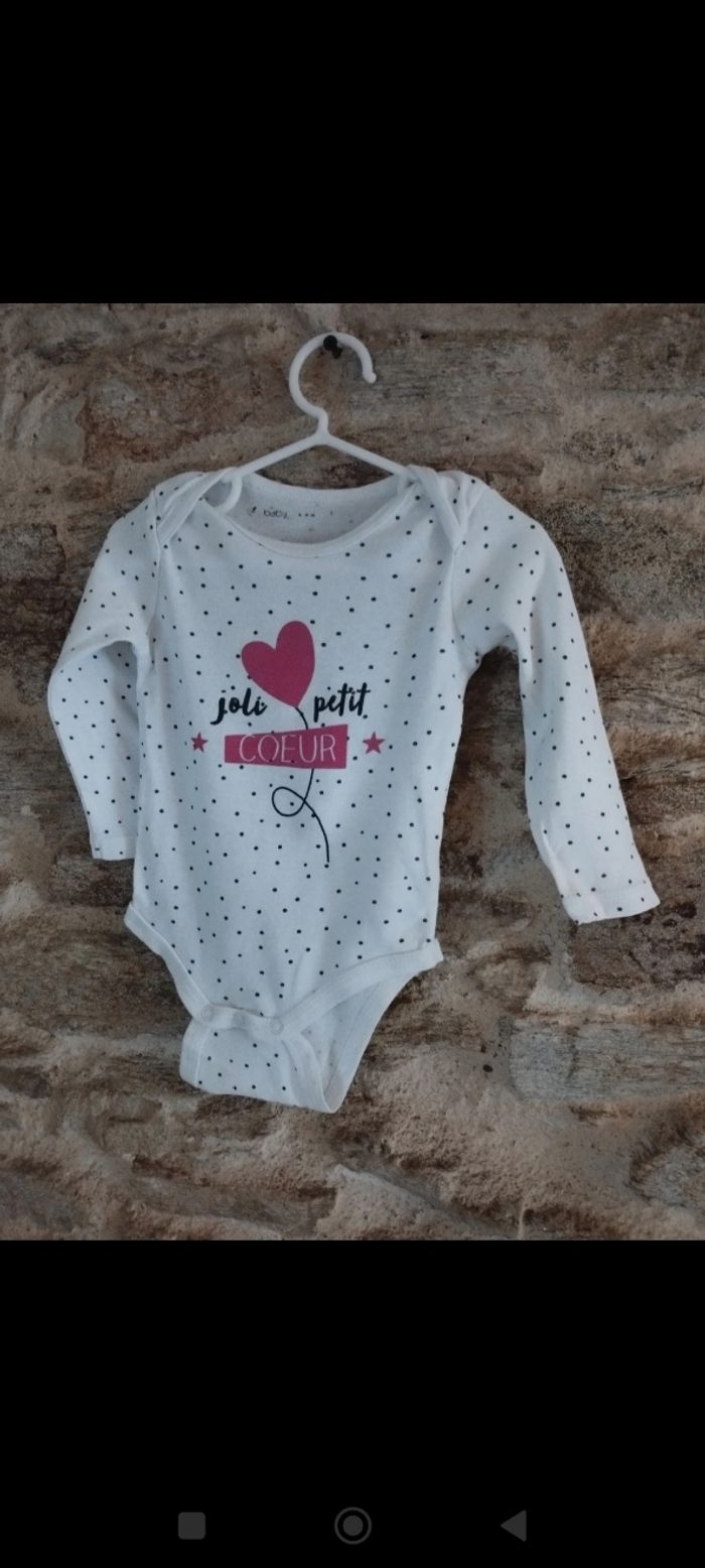 Lot 6 bodies, taille 12mois - photo numéro 6