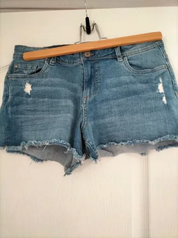 Short jeans