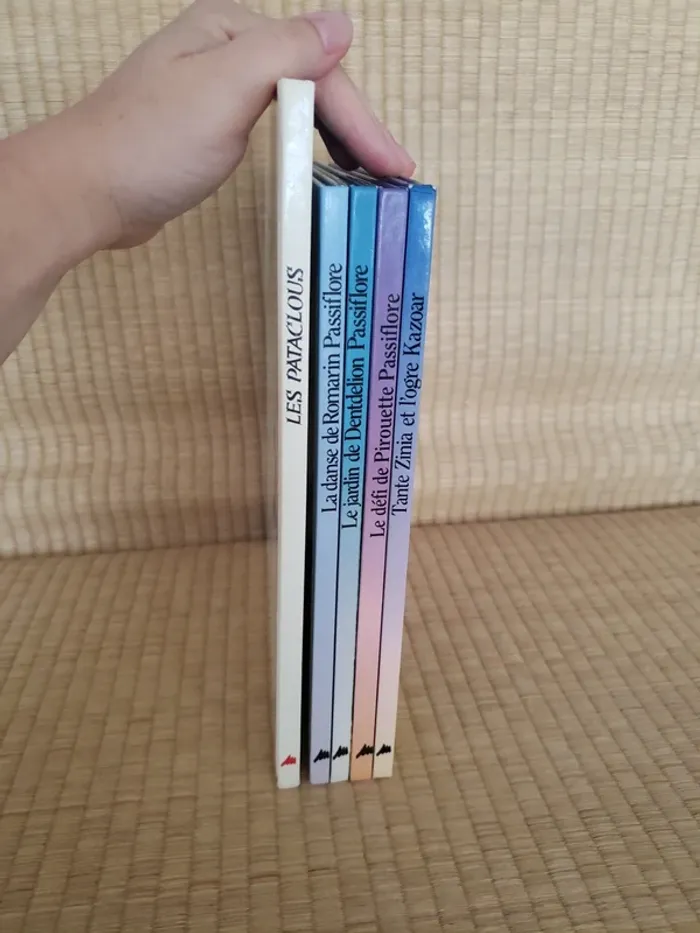 Lot de 5 livres famille passiflore et pataclous - photo numéro 2