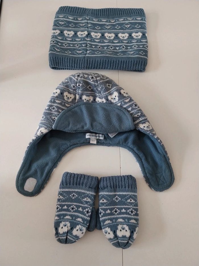 Ensemble bonnet + gants + tour de lit Verbaudet