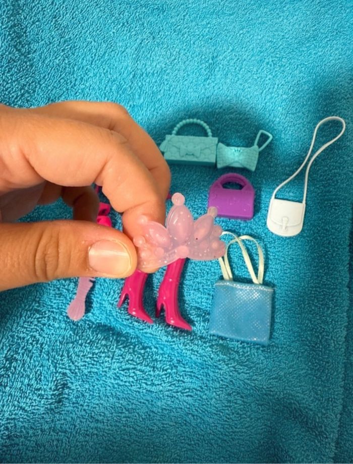 Lot accessoires Barbie - photo numéro 2