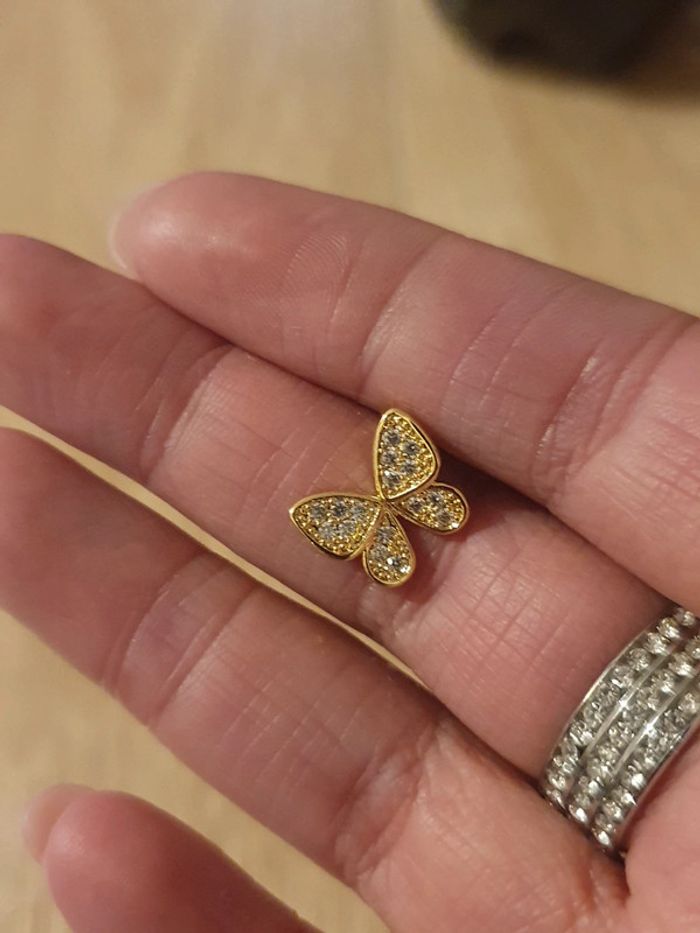 Chaîne pendentif papillon - photo numéro 3