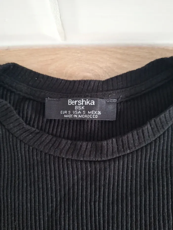 Haut noir Bershka - photo numéro 2