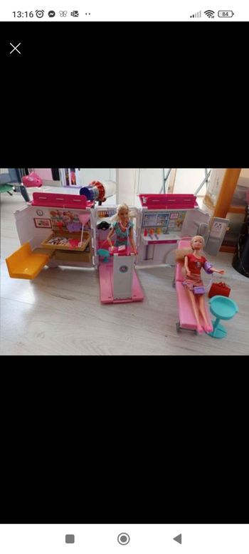 Barbie ambulance