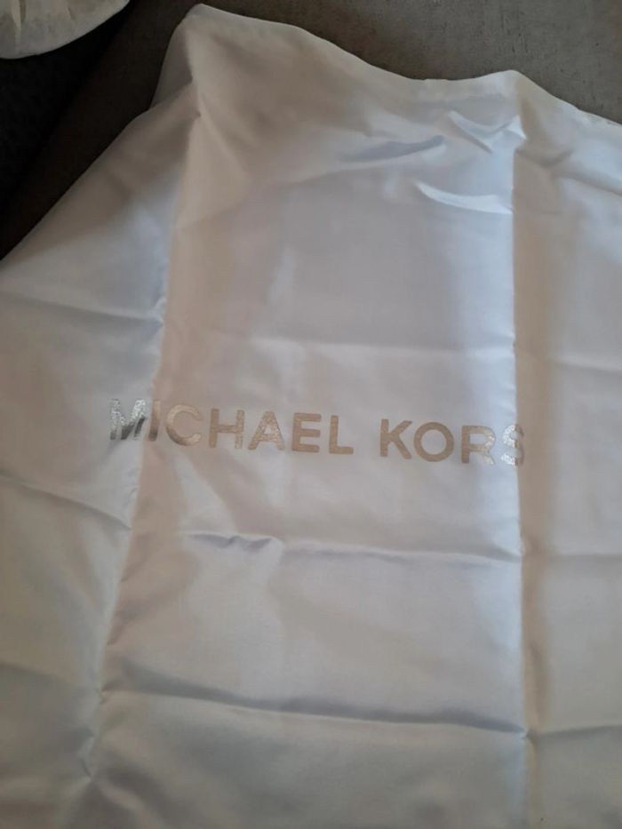 Grand sac 👜 Camille à logo Michael Kors - photo numéro 16