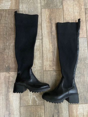 Bottes cuissardes hautes chaussettes hauteur cuisse