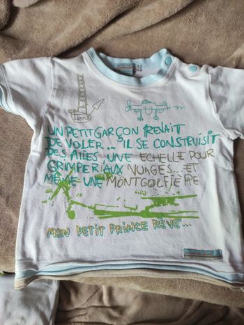 T-shirt 12 mois.
