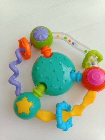 Hochet jouet multi activités