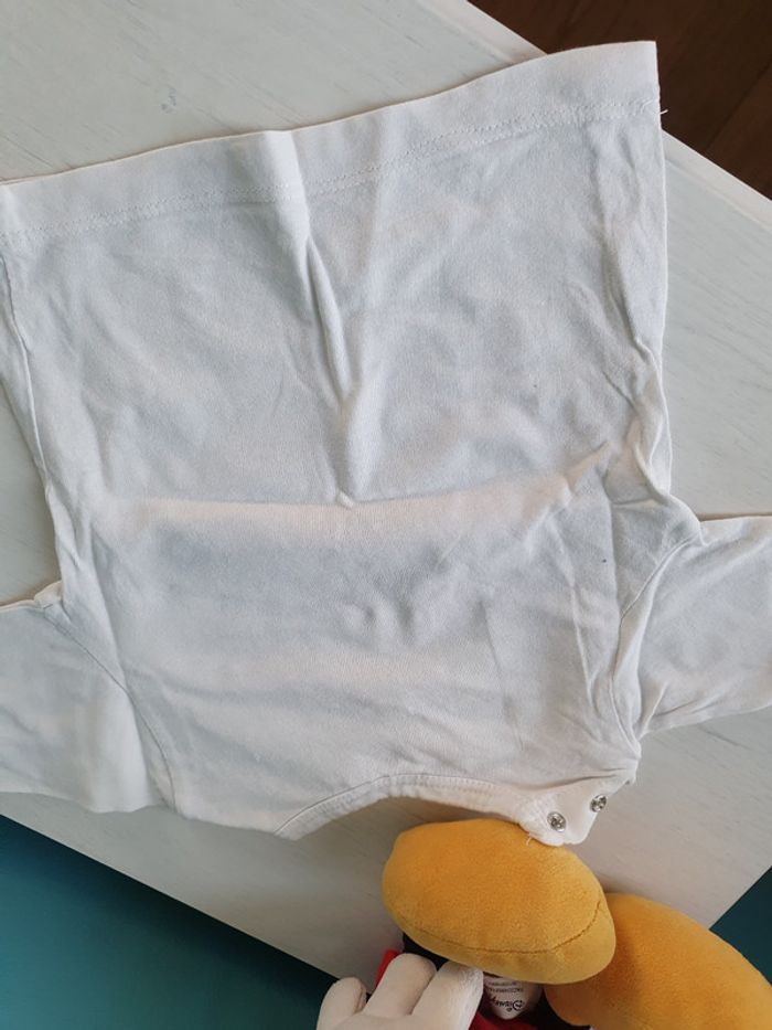 T-shirt Kiabi manches longues 3 mois - photo numéro 2