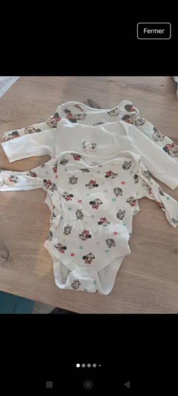 Lot bodys Disney 3/6 mois