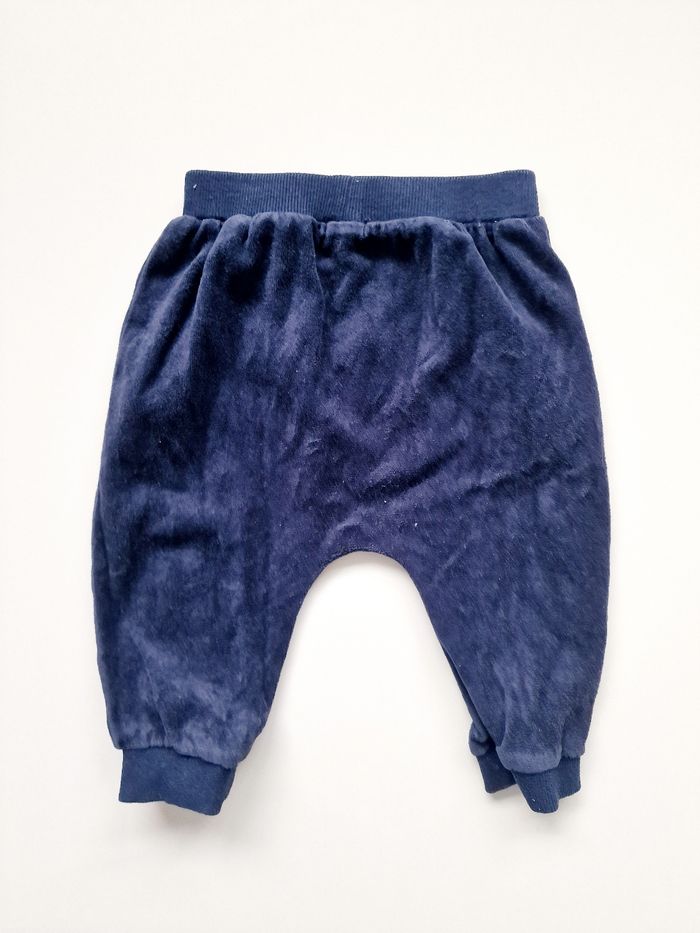 Kiabi - Ensemble training en velours - Gilet manches longues et capuche + pantalon (18 mois) - photo numéro 7