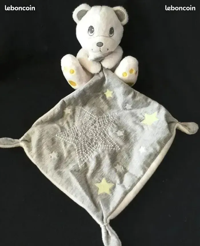 PELUCHE OURS AVEC MOUCHOIR ETOILES - SIMBA TOYS