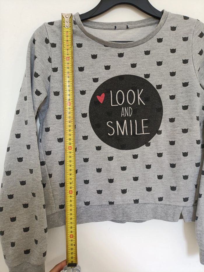 Sweat gris à motifs chats et message "Look and Smile" - photo numéro 3