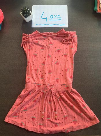 Robe manches courtes taille 4 ans
