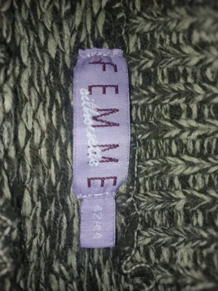 Pull femme silhouette - photo numéro 4