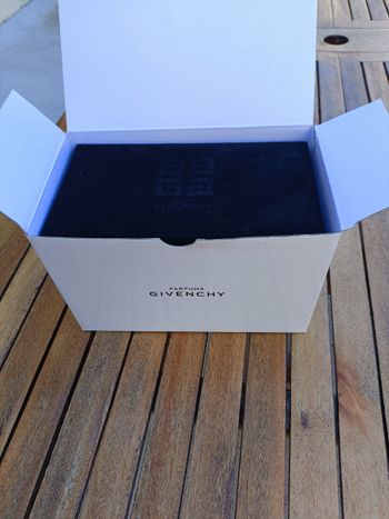 COFFRET A BIJOUX GIVENCHY PARFUMS