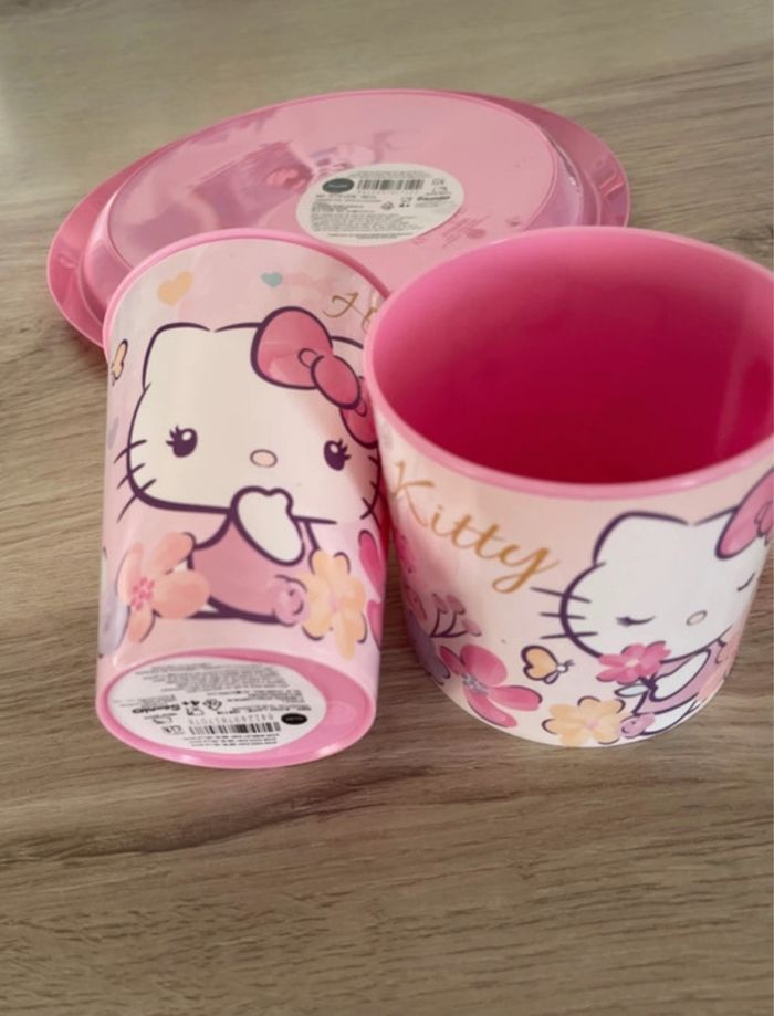 Ensemble vaisselle neuf Hello Kitty’