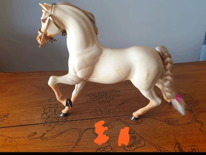 Cheval Barbie Palomino avec  accessoires - photo numéro 5