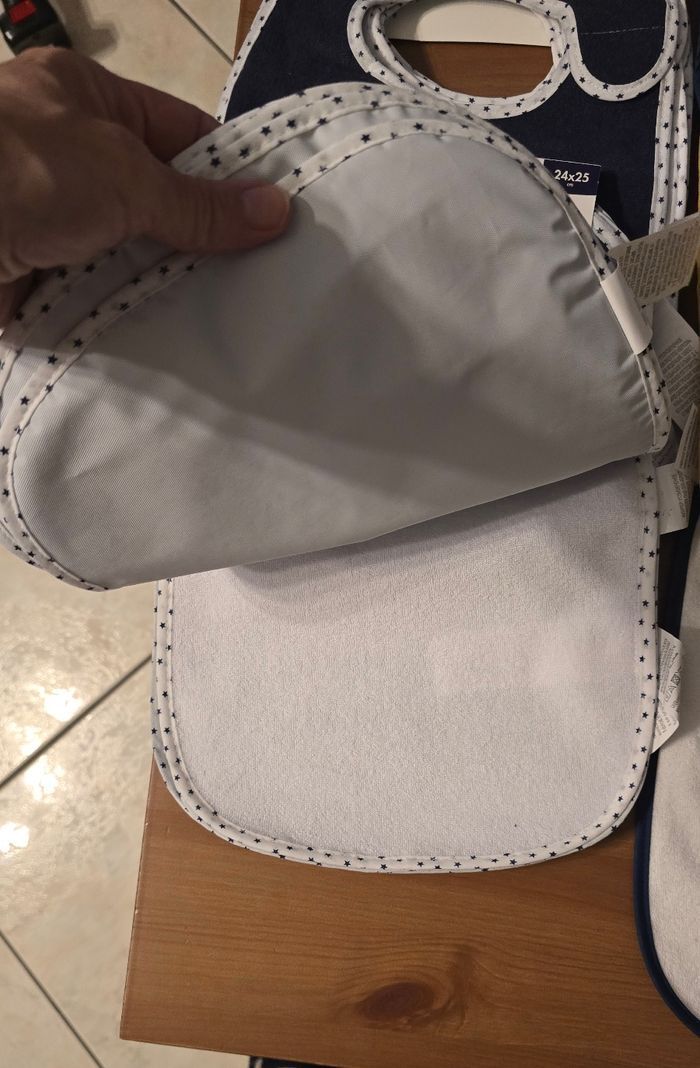 Neufs (non utilisés)🥰🤩 💙 lot bavoirs garçon 🤩🥰💙(ferme) - photo numéro 4