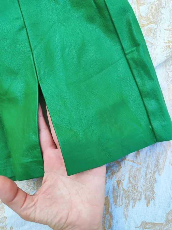 Jupe cuir vert - photo numéro 3