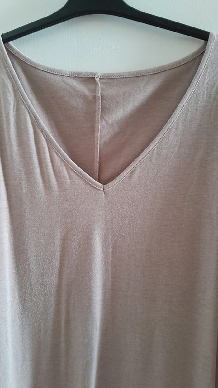 T-shirt femme, couleur beige, col en V, taille 5XL - photo numéro 2