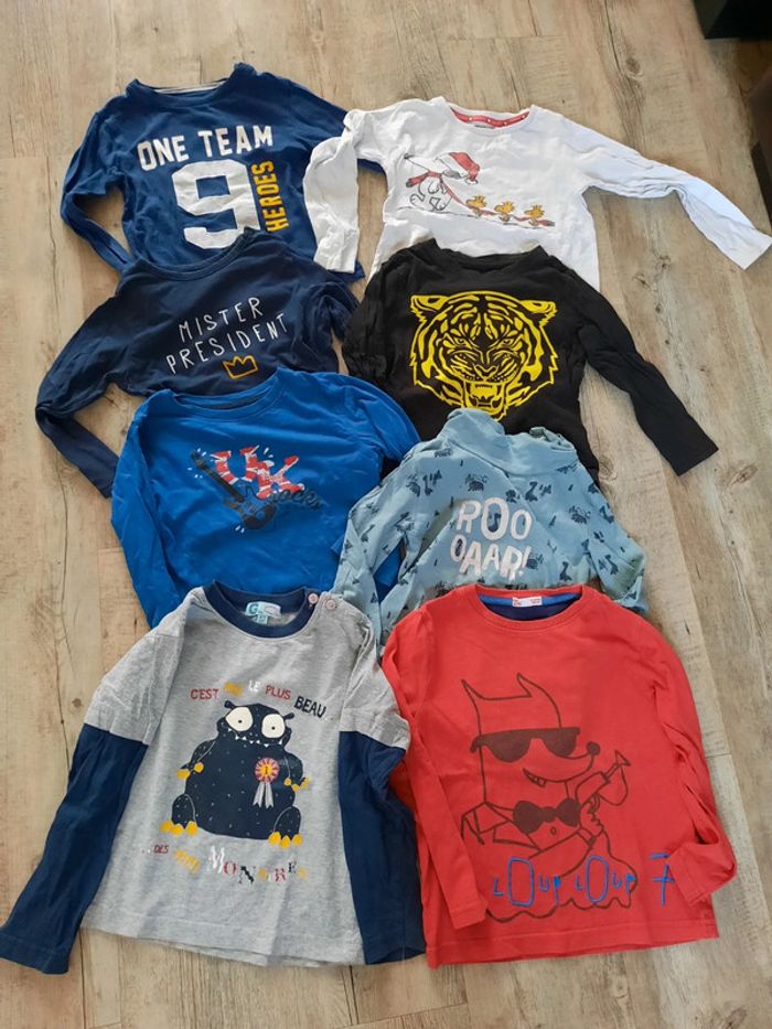 Lot 8 T shirts manches longues 4 ans