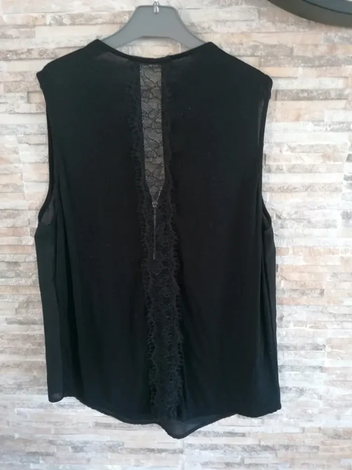 Blouse / haut noir  avec dentelle gemo taille 38 - photo numéro 8