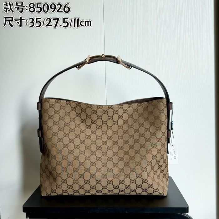 Gucci  850926