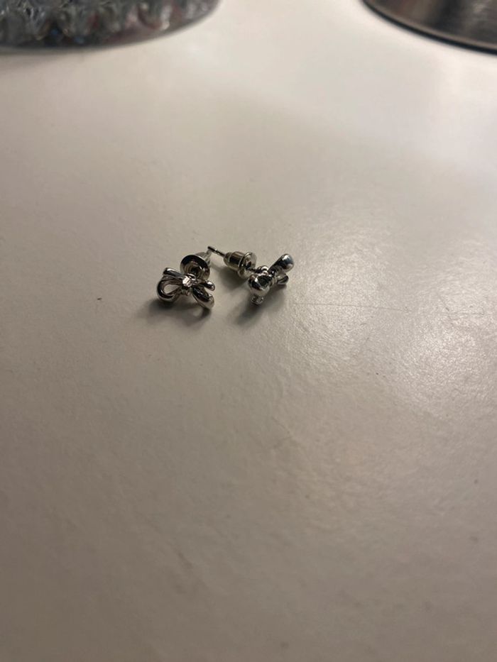 paire de boucles d’oreille
