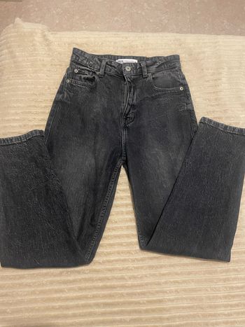 jean mom gris foncée zara  taille 36