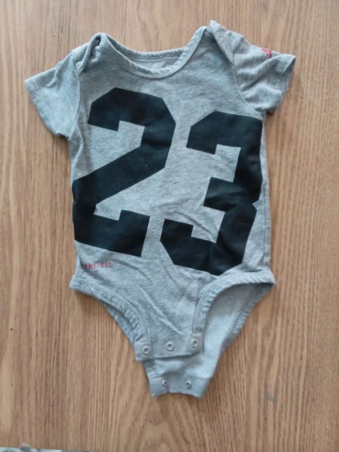 Bodie dri-fit 0-6 mois 🌹