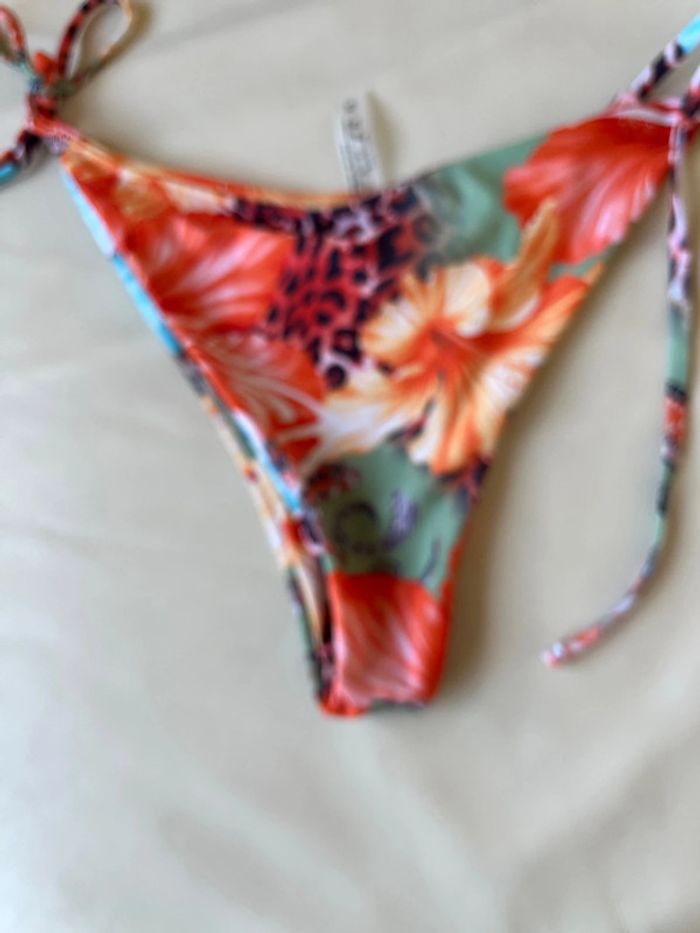 Bas de culotte de maillot de bains femme neuf coloré style tanga - photo numéro 6