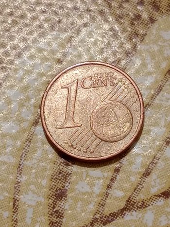 Pièce dun centime d'euro rare feuille de laurier 2002 lettre j