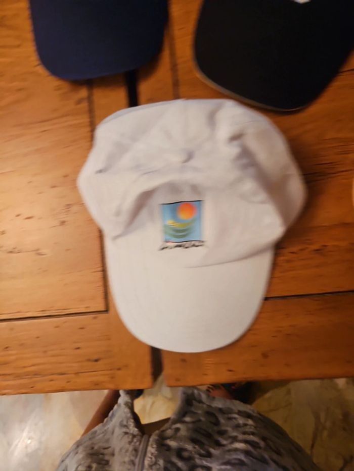 Lot de 3 casquettes et 1 bob - photo numéro 10