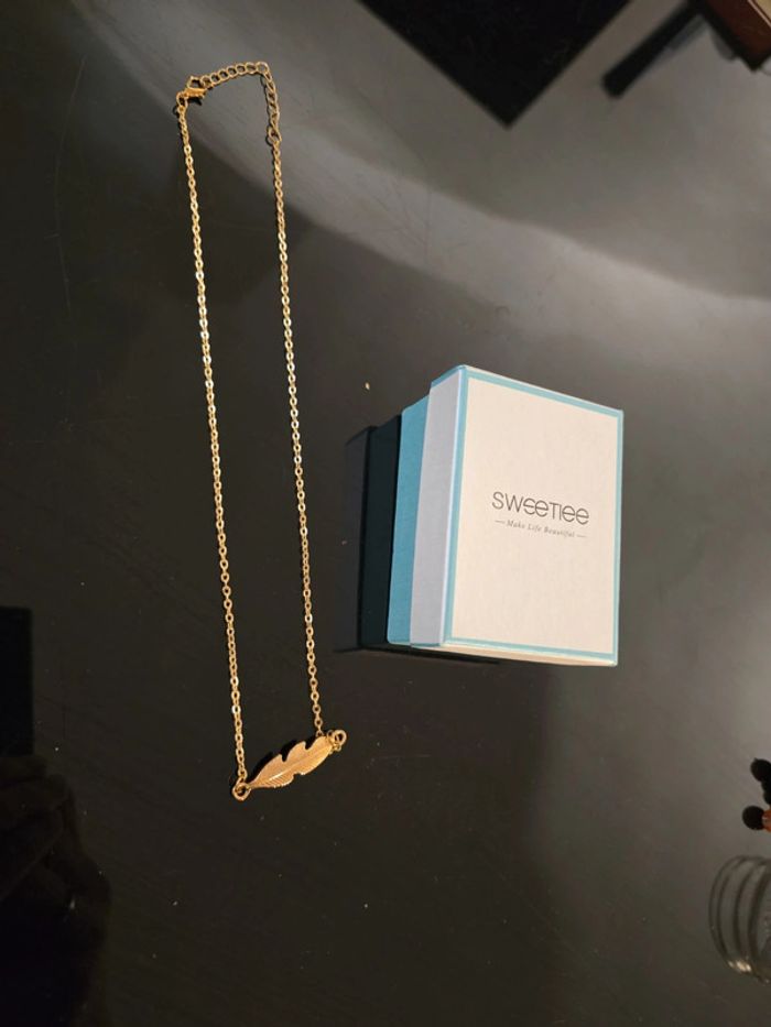 Collier feuille dorée Sweetiee avec son coffret - photo numéro 3
