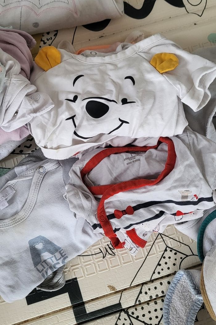 Lot vêtements 1 mois - photo numéro 9