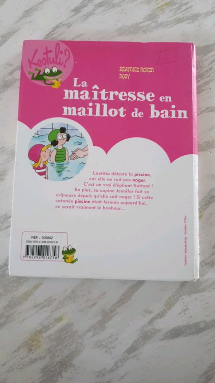 Livre la maîtresse en maillot bain - photo numéro 2