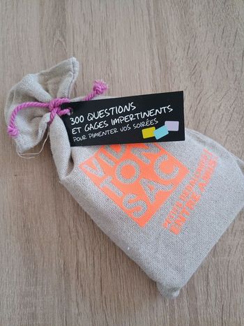 Jeu de société - Vide Ton Sac : Petit déballage entre amis 