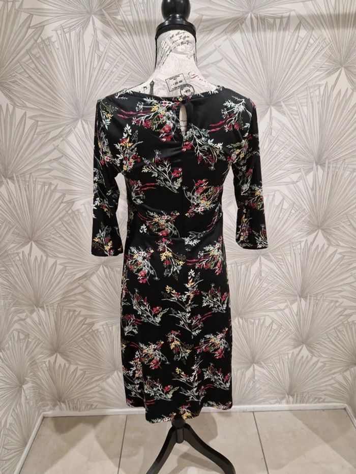 Joli robe fleuris manches 3/4 taille 40 - photo numéro 2