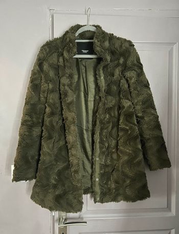 Manteau fausse fourrure