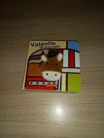 Livre marionnette Valentin le Poulain