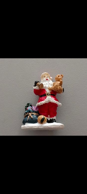 Figurine Lemax Père Noël hotte et sapin 🎄