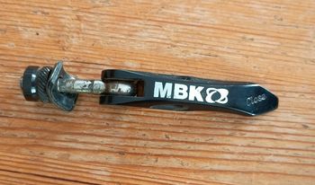 Vis MBK pour selle de vélo