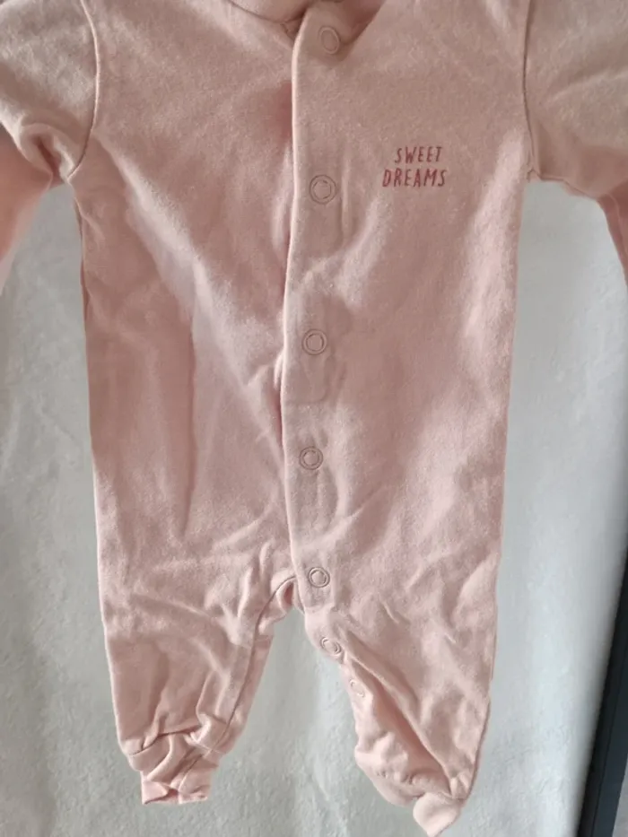 Pyjamas prema - photo numéro 2