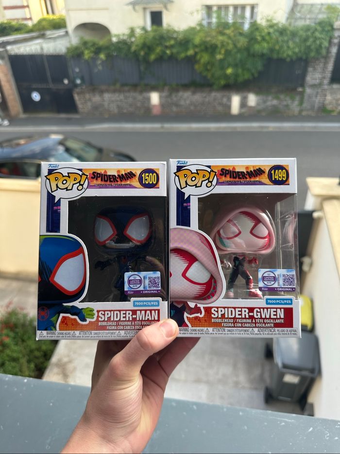 Lot de 2 Pop Spider Gwen Deco #1499 & Spider Man #1500 Deco édition limitée 7500