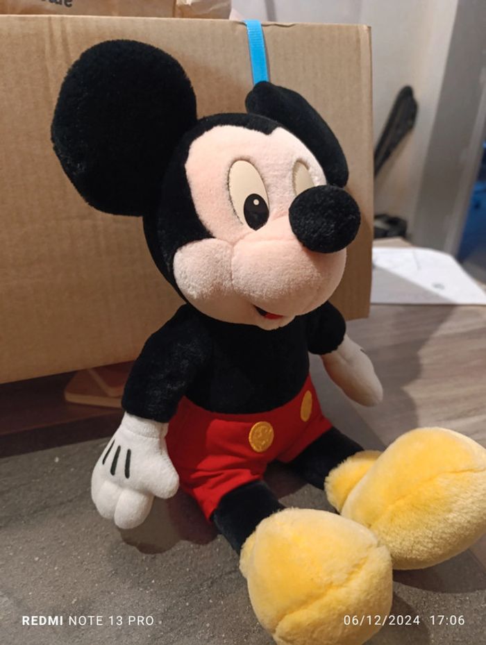 Mickey 42 cm neuf - photo numéro 3