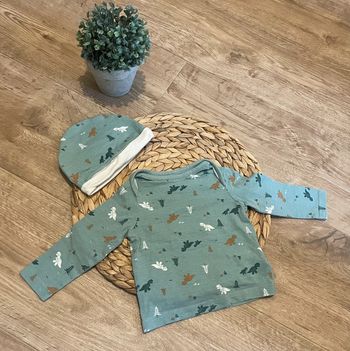 T shirt manches longues + bonnet