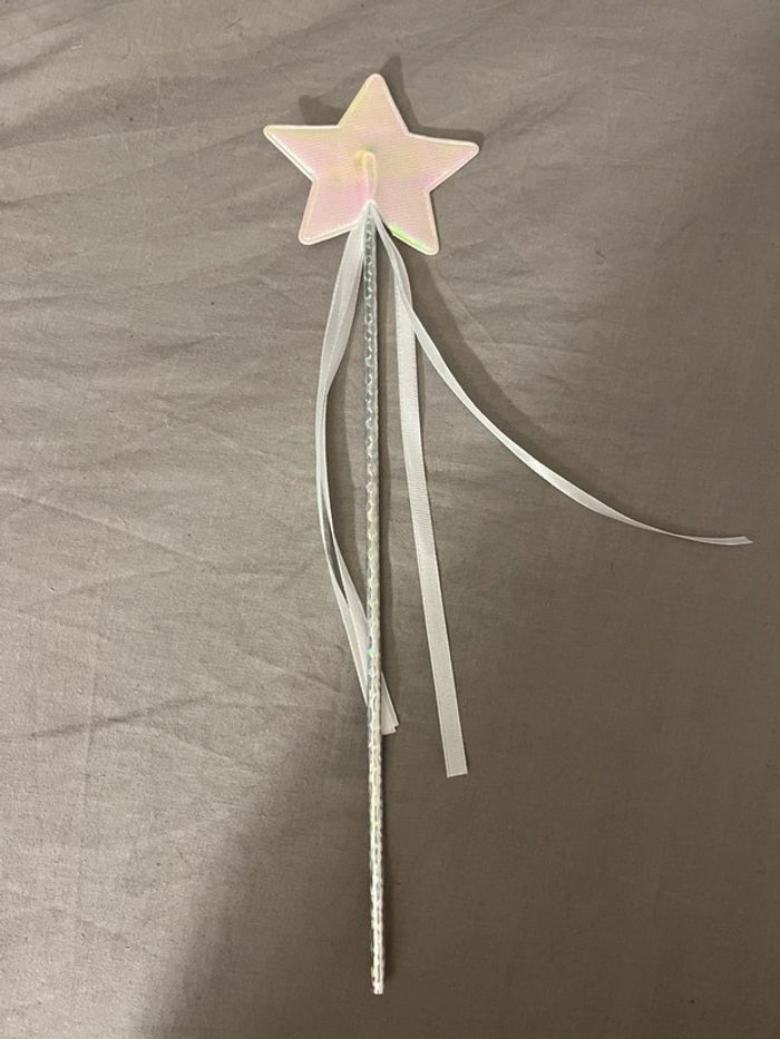 😍😍 Baguette magique blanche 36cm avec étoile 7cm